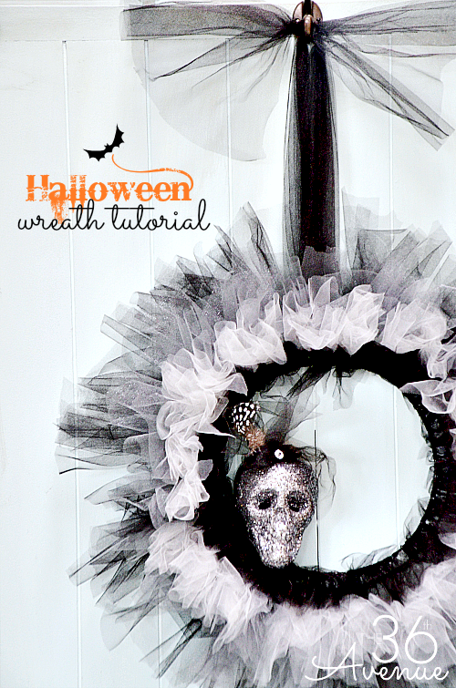 Halloween Wreath Tutorial | Fun Halloween Decorations to Make