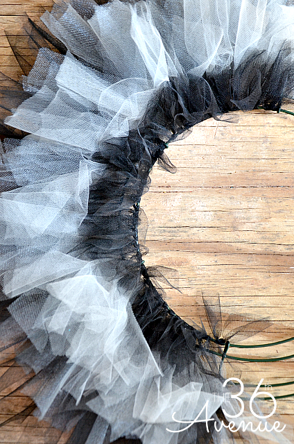 How to make a Halloween Wreath 