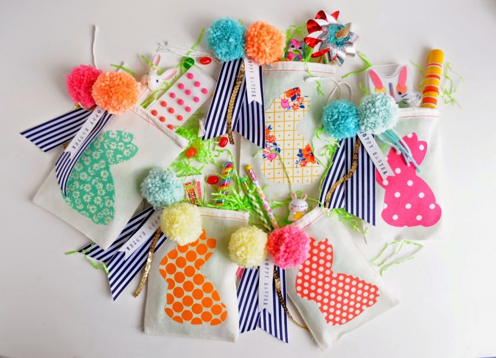 http://www.aprettycoollife.com/2014/04/diy-easter-party-favor-bags.html