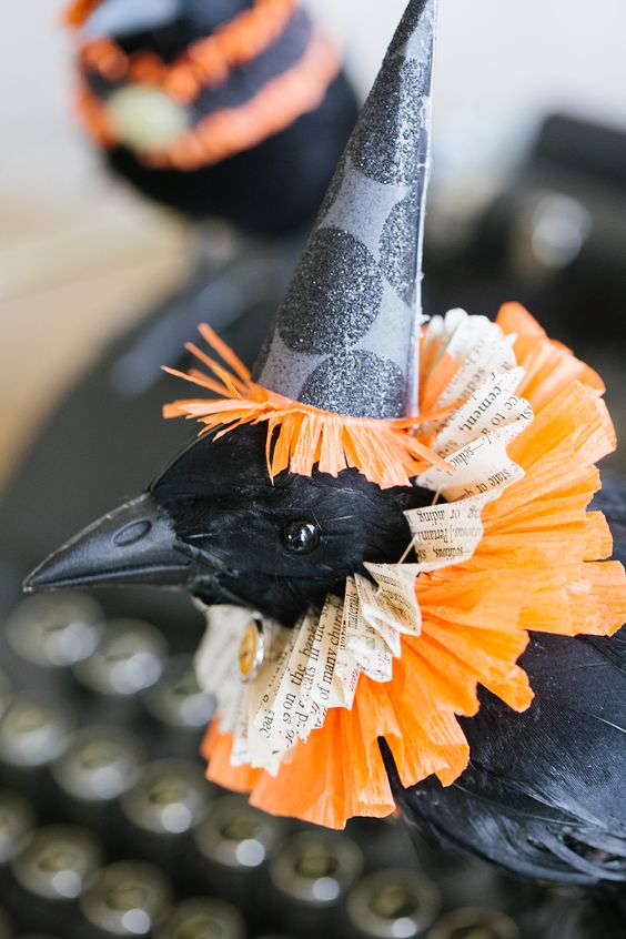 Awesome Elizabethan Crows to Make!