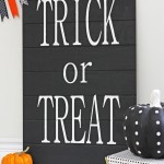 Black & White Trick or Treat Sign