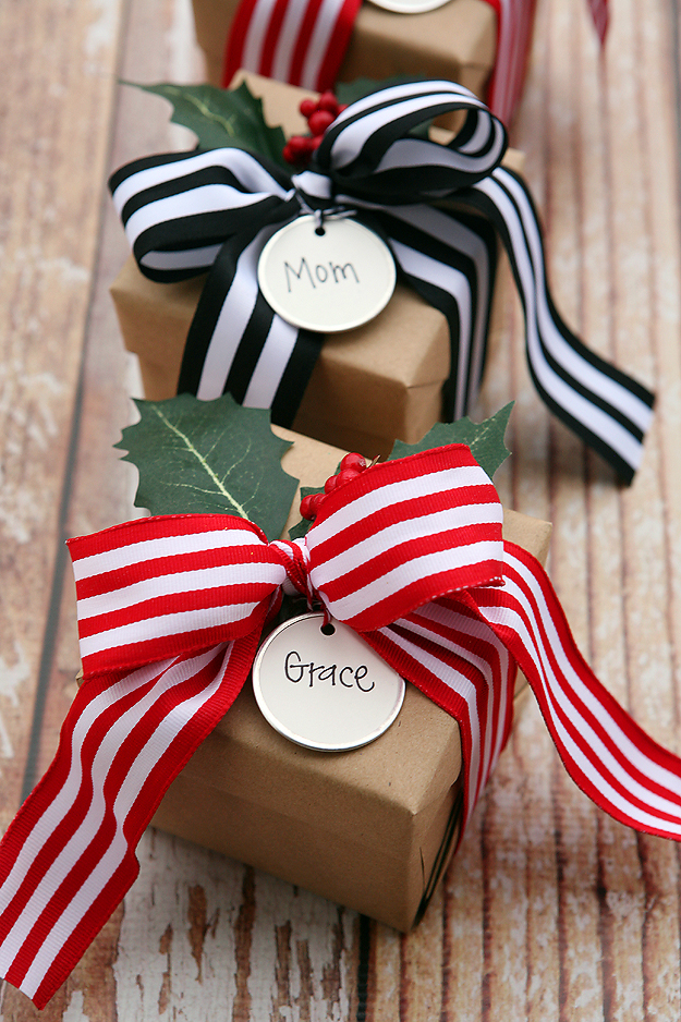 Christmas Gift Wrapping Ideas - Eighteen25