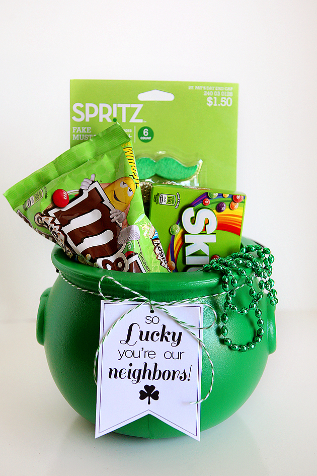 5 Minute Neighbor Gift - The Happy Scraps