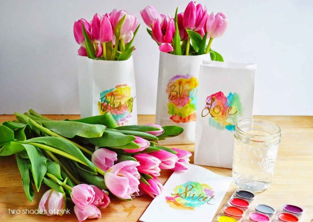 DIY Paper Bag Vase: The Perfect Goodie Bag!