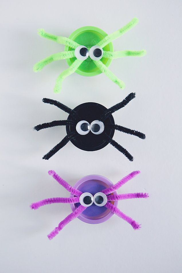 Halloween Spider Play Dough - Play and Learn Every Day