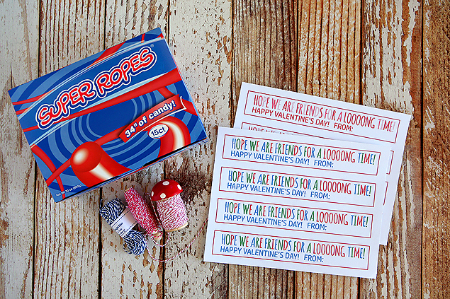Hope we are friends for a looong time! Valentines for kids using fun super ropes licorice. 