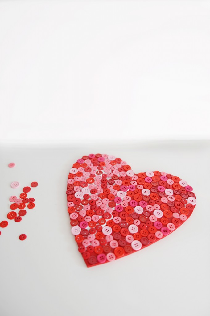 Valentine's Day Button Heart | Valentine's Day Craft Ideas