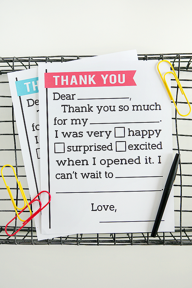 Thank You Letter for Kids | Free printable letter that lets kids fill in the blanks. | It's perfect for birthdays and teaching your kids to say thank you! 