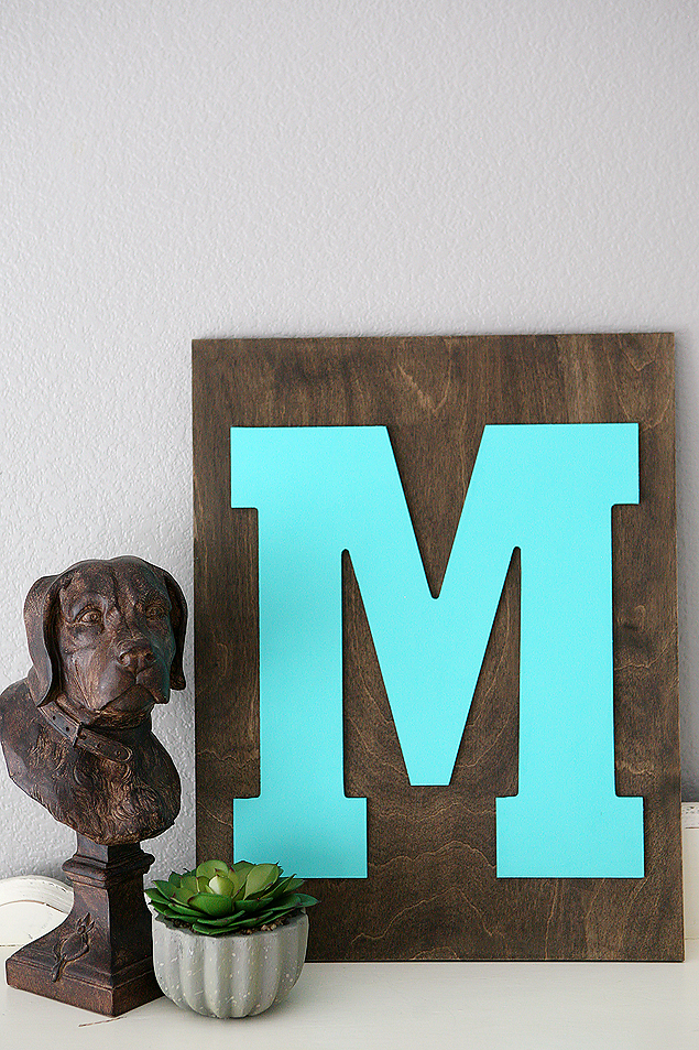 DIY Home Decorating Ideas | Family initial sign. So easy to make and looks great in your house! 