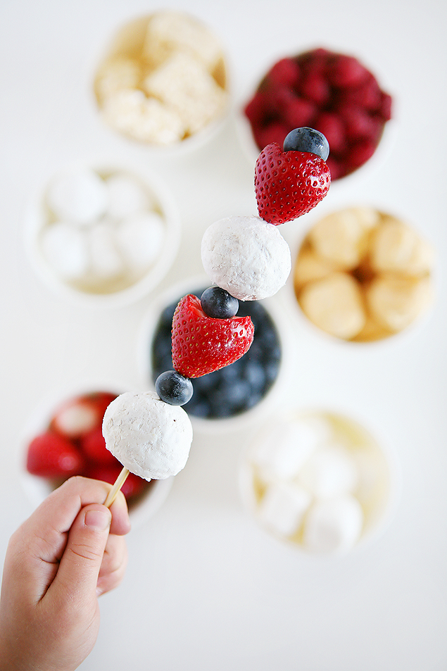 4th of July Fruit Kabobs | The perfect Red, White and Blue Treat.