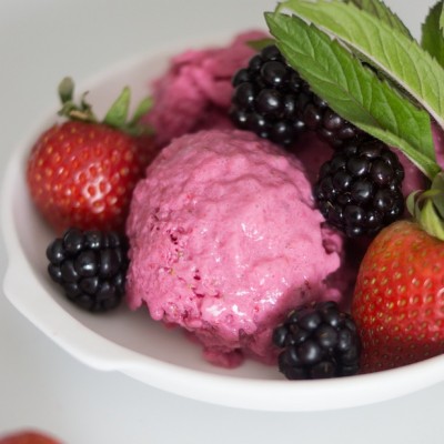 Strawberry Blackberry Frozen Yogurt Recipe