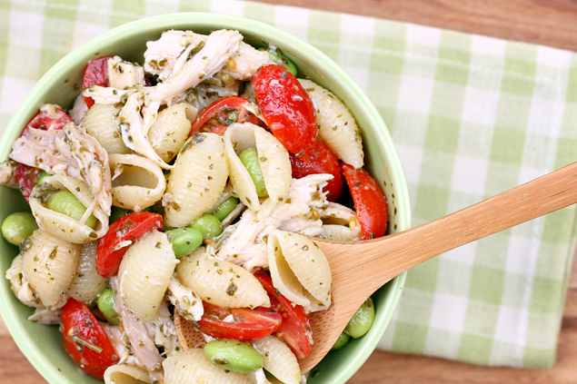 Chicken Pesto Pasta Salad - Eighteen25