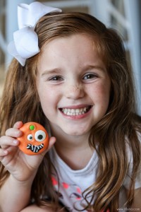 Pumpkin Oreos | Halloween Treat Ideas
