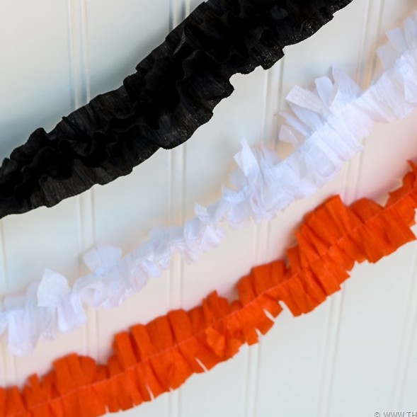 Easy DIY Halloween Garland - Eighteen25