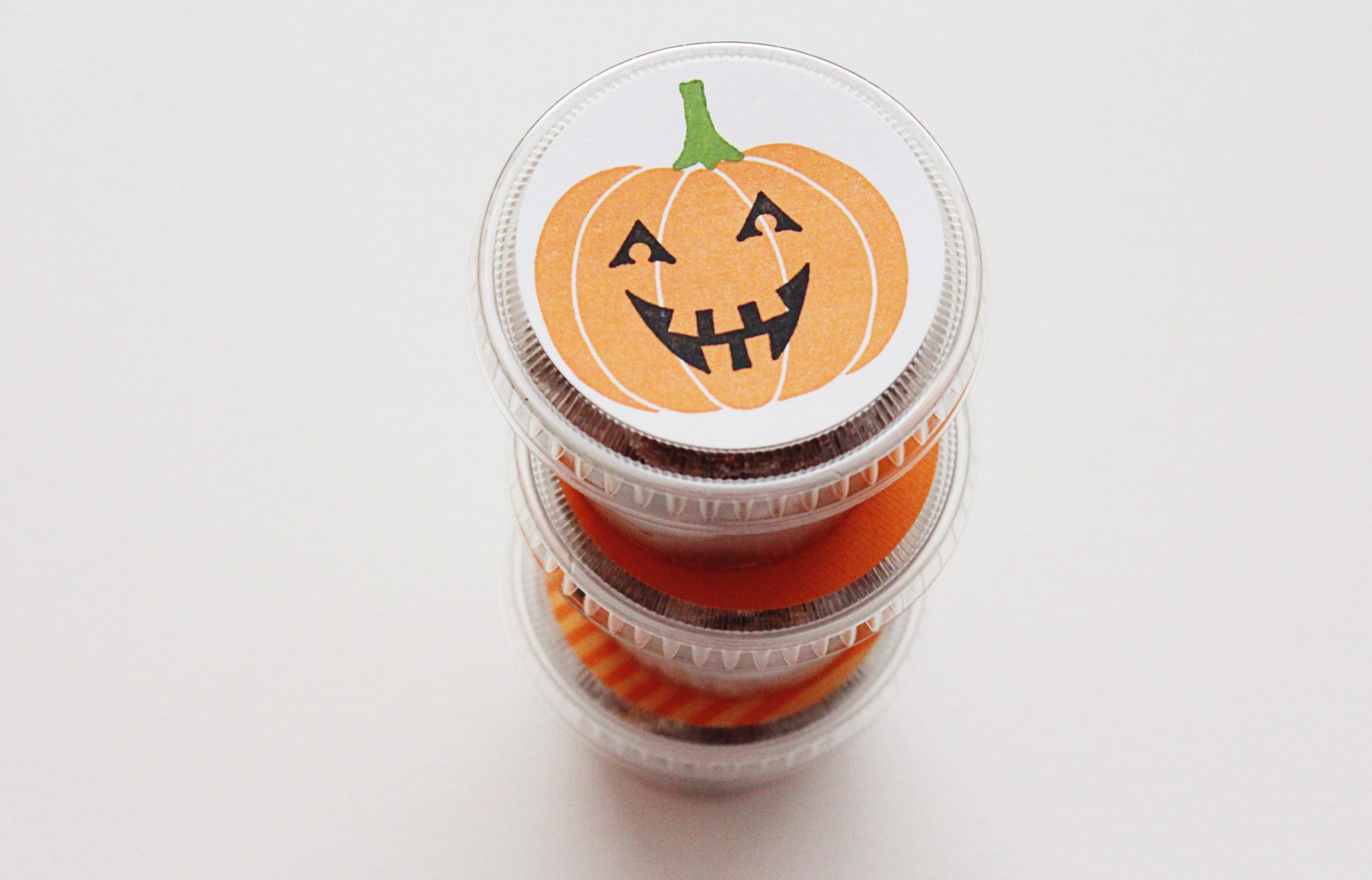 Trick or Treat Snack Cups | Halloween Treat Ideas