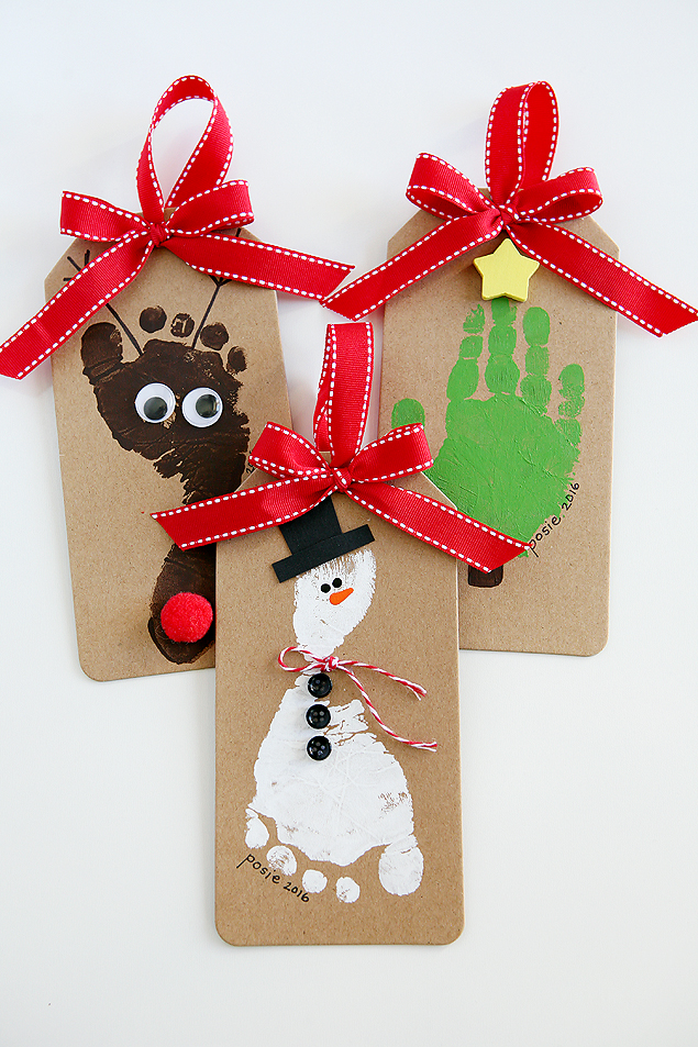 The cutest Reindeer, Snowman and Christmas Tree Ornamnets that the kids can make. Footprint Christmas Ornaments