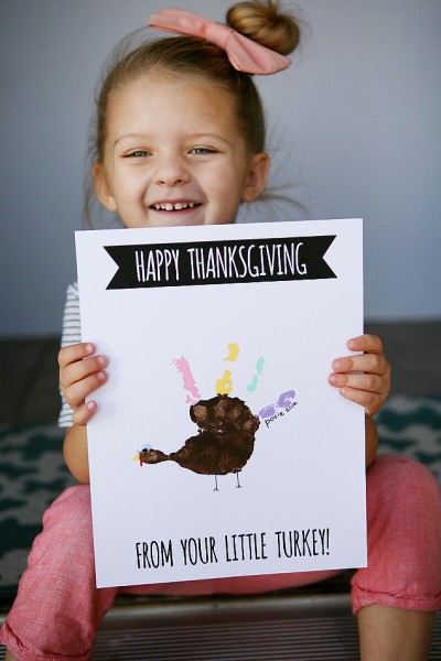 Turkey Handprint Cards that are just ADORABLE | Eighteen25