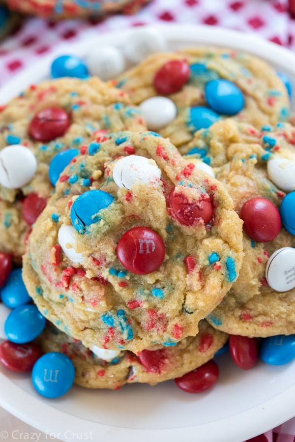 Fourth of July FIREWORKS PUDDING COOKIES from Crazy for Crust