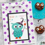 Chocolate Owl Pretzels with Halloween Printables