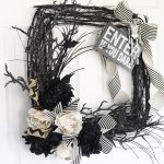DIY Glam Halloween Wreath