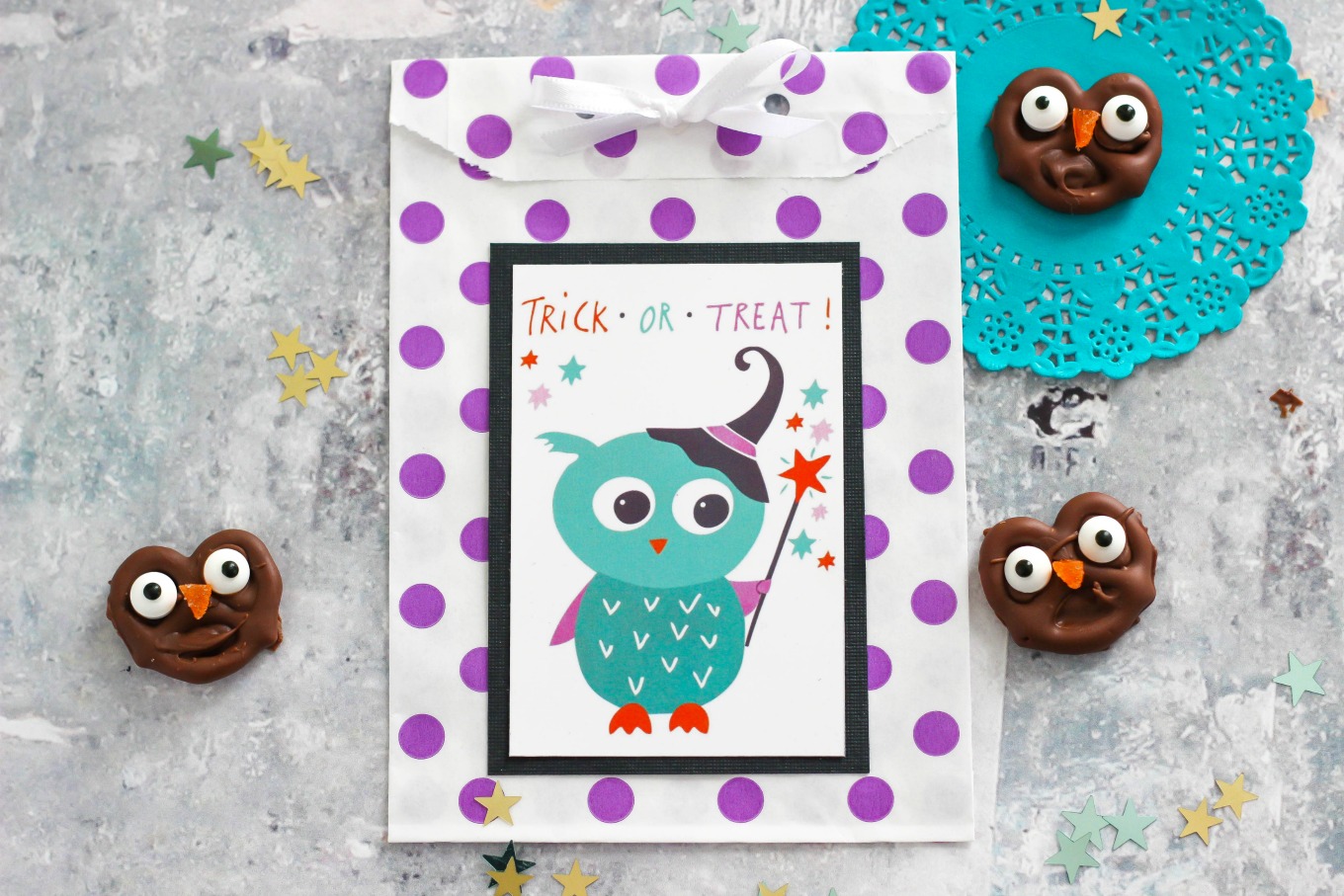 Chocolate Covered Owl Pretzels with Halloween Printables