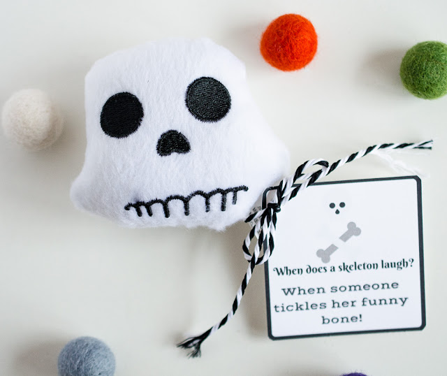 Halloween Emoji Handouts | Fun Halloween Gifts