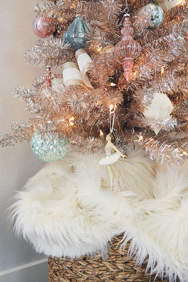 Charming Vintage Christmas Tree-Little Girls Christmas Tree Decorations