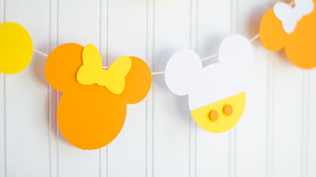 Mickey Mouse Halloween Party | DIY Mickey and Minnie Banner