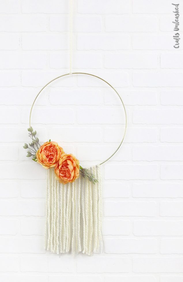 Simple Modern Fall Hoop Wreath | Crafts Unleashed﻿