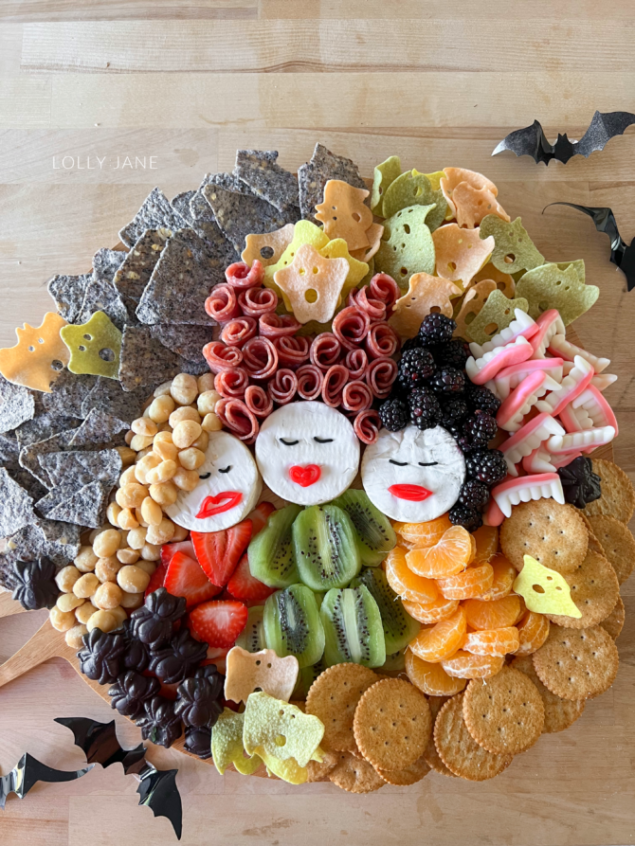 Super fun Hocus Pocus Charcuterie Board from Lolly Jane